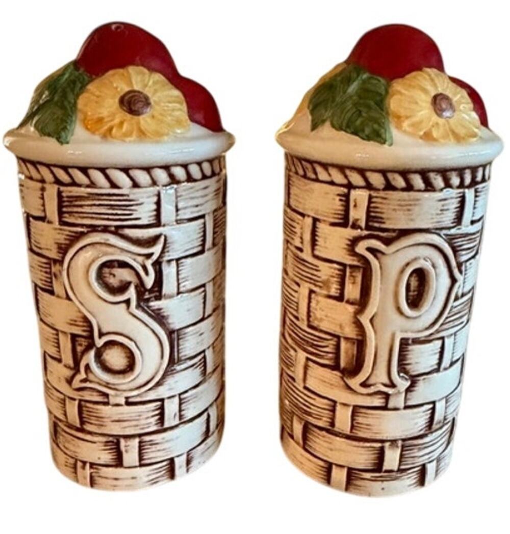 Vintage Apple & Daisy Basketweave Salt & Pepper Shakers 1970s  Ceramic Set